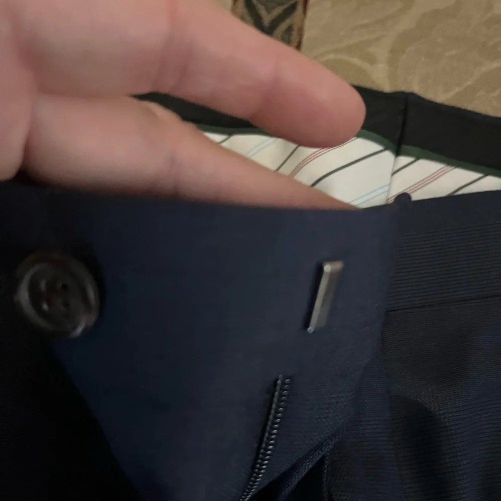 Boys Ralph Lauren navy blue suit.  With dress shirt.  Size 10r - Picture 15 of 17